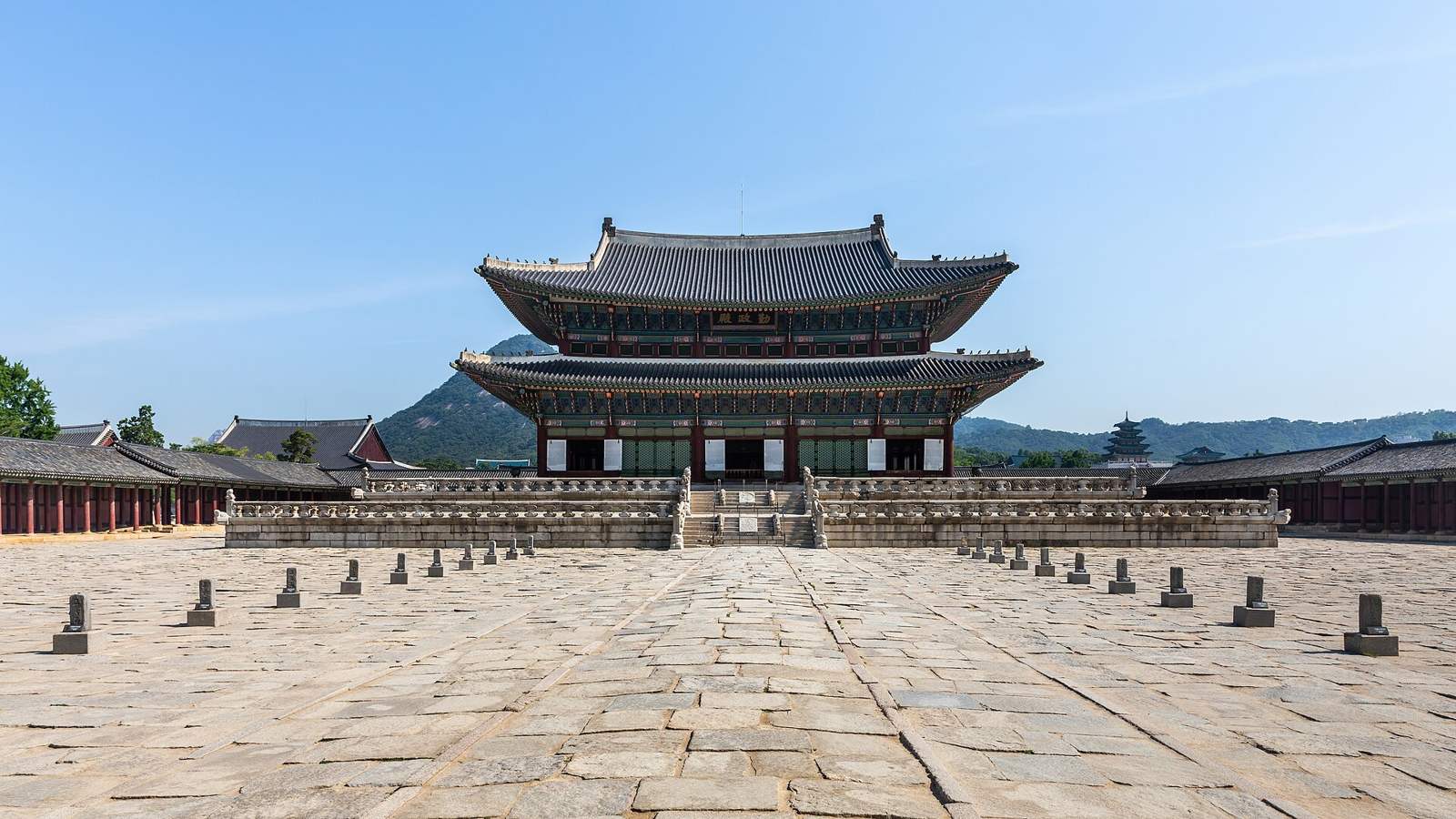 Geunjeongjeon throne hall at Gyeongbokgung Palace in Seoul, South Korea